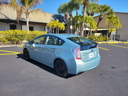 Used 2012 Toyota Prius Five image 8