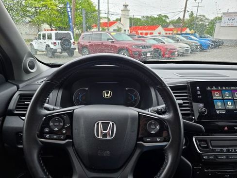 Used 2020 Honda Pilot Touring image 12