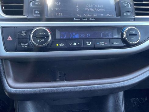 Used 2018 Toyota Highlander Limited AWD/4WD image 36