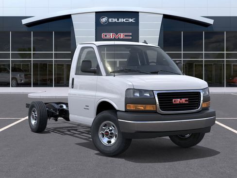 New 2025 GMC Savana 3500 w/ Power Convenience Package RWD image 7