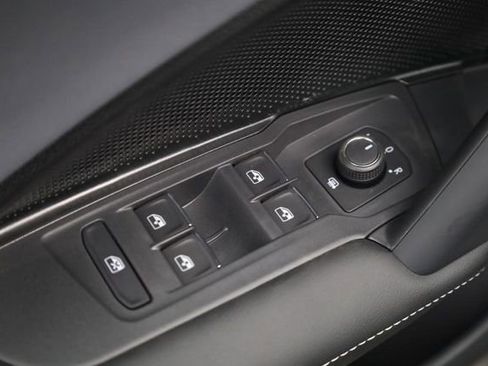 New 2026 Volkswagen Tiguan SE R-Line AWD/4WD image 11