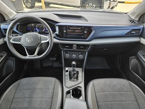 Used 2022 Volkswagen Taos SE FWD image 9