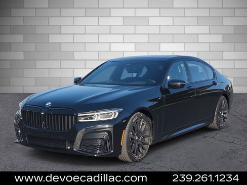 Used 2022 BMW 750i xDrive 750i xDrive w/ Executive Package image 1