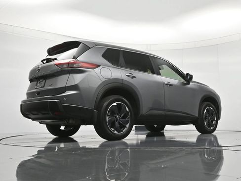 Certified 2024 Nissan Rogue SV FWD image 40