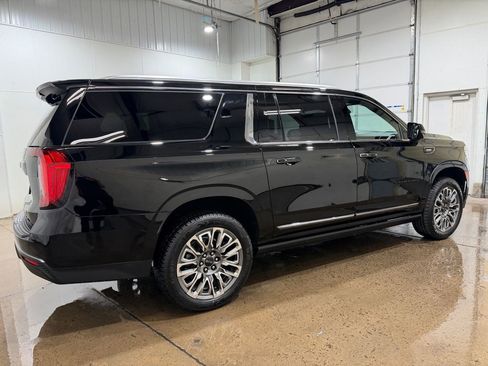 Used 2023 GMC Yukon XL Denali Ultimate AWD/4WD image 19