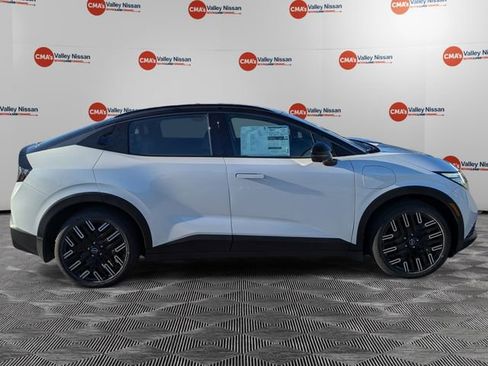 New 2026 Nissan Leaf Platinum+ w/ Cargo Package (Platinum+) image 4