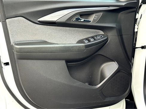 Used 2023 Chevrolet TrailBlazer LT w/ Convenience Package image 23