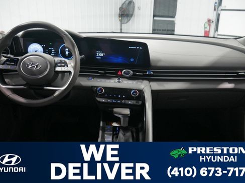 Used 2023 Hyundai Elantra SEL w/ Convenience Package image 19