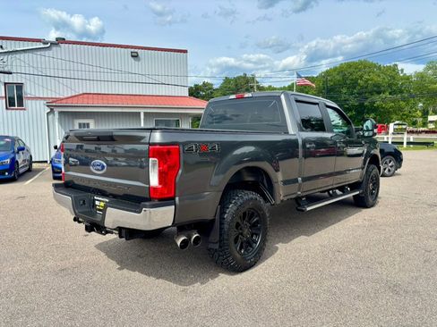 Used 2017 Ford F250 XL w/ STX Appearance Package AWD/4WD image 8
