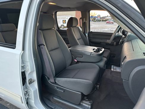Used 2009 Chevrolet Silverado 2500 LT w/ Suspension Package, Off-Road image 38