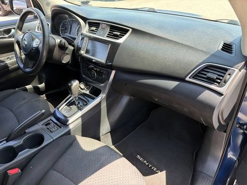 Used 2019 Nissan Sentra SR Turbo FWD image 10