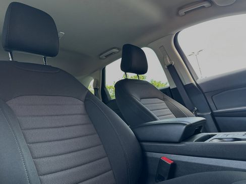 New 2024 Ford Edge SE w/ Black Appearance Package image 21