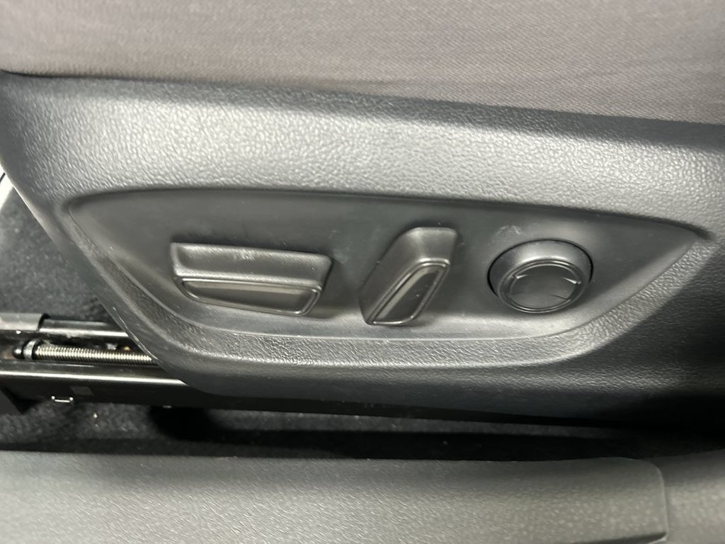 Used 2024 Toyota Camry LE FWD image 10