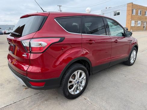 Used 2017 Ford Escape SE w/ SE Cold Weather Package AWD/4WD image 5