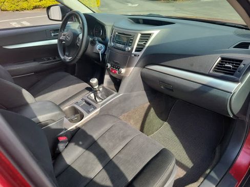 Used 2013 Subaru Outback 2.5i Premium w/ All-Weather Pkg image 23