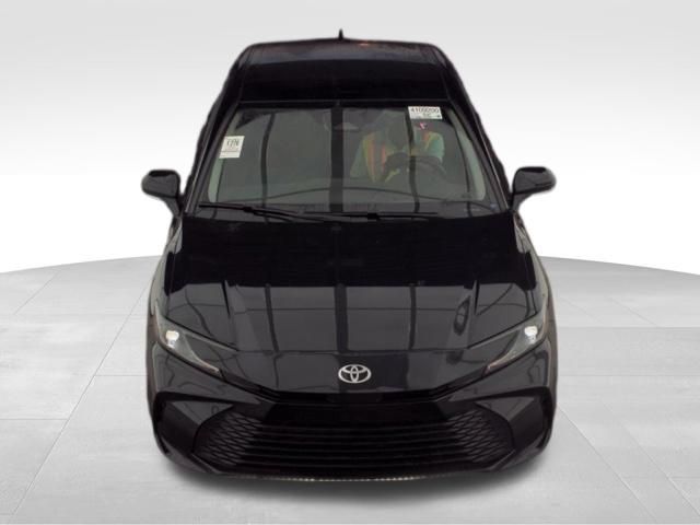 Used 2025 Toyota Camry LE FWD image 2