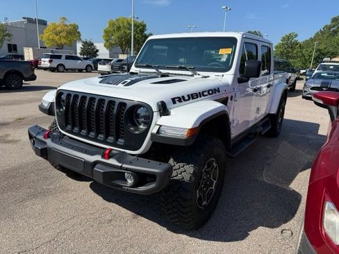 Used 2023 Jeep Gladiator Rubicon AWD/4WD image 11