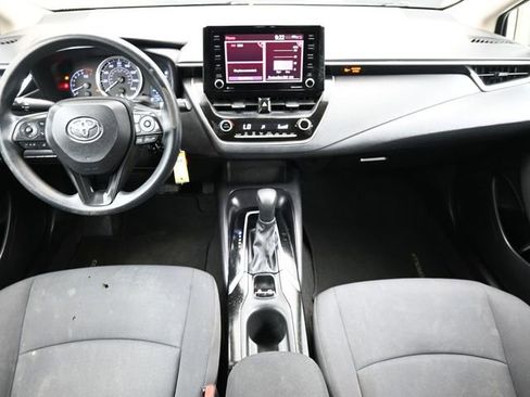 Used 2022 Toyota Corolla LE FWD image 11