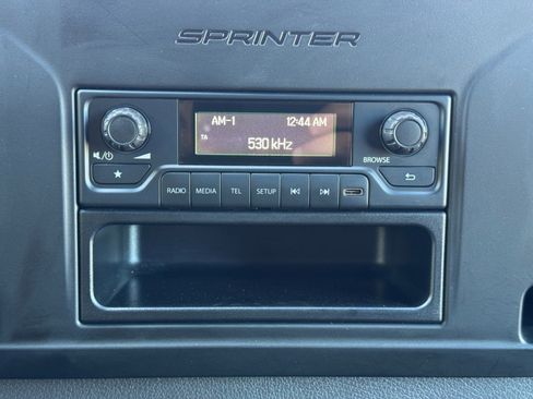 Used 2023 Mercedes-Benz Sprinter 2500 image 21