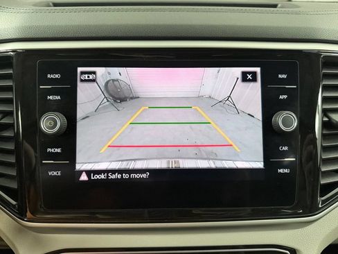Used 2021 Volkswagen Atlas SEL AWD/4WD image 16