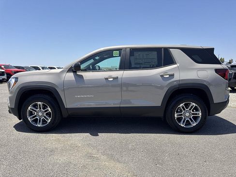 New 2026 GMC Terrain Elevation w/ Technology Package II FWD image 5