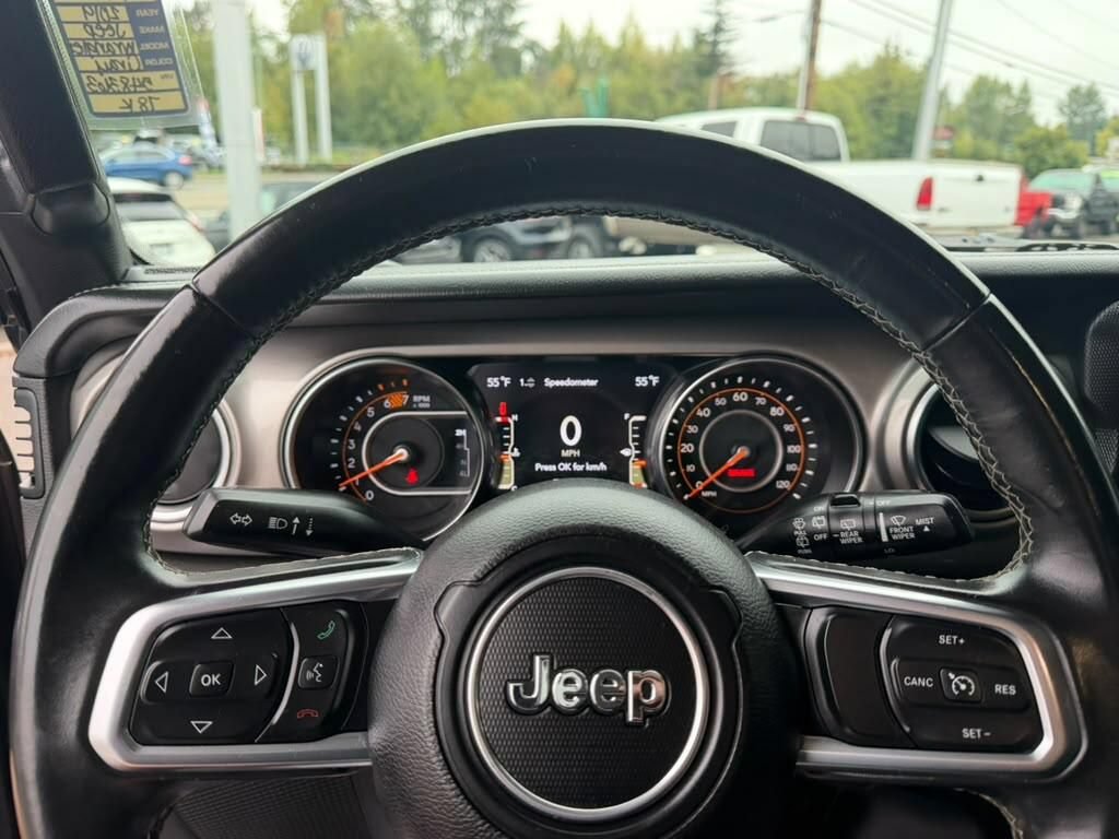 Used 2019 Jeep Wrangler Unlimited Sahara AWD/4WD image 19