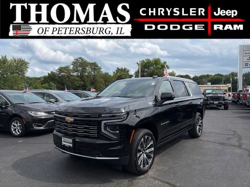 Used 2026 Chevrolet Suburban High Country AWD/4WD image 3