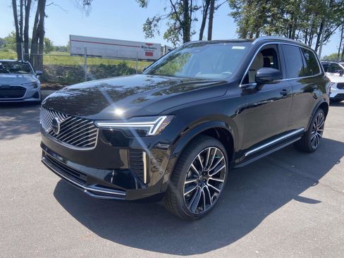 New 2026 Volvo XC90 B5 Plus image 3