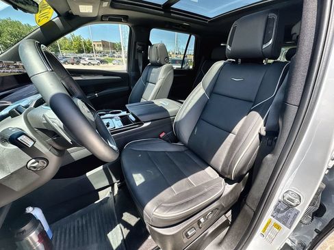 Certified 2026 Cadillac Escalade Sport w/ Touring Package AWD/4WD image 31