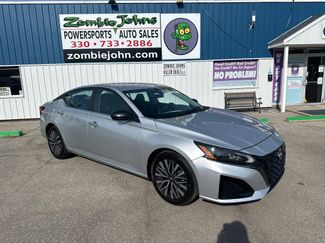 Used 2024 Nissan Altima 2.5 SV image 1