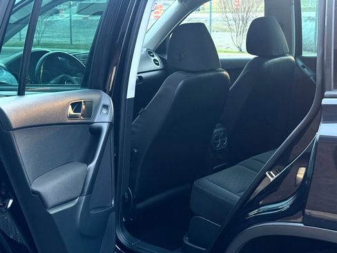 Used 2013 Volkswagen Tiguan S image 7