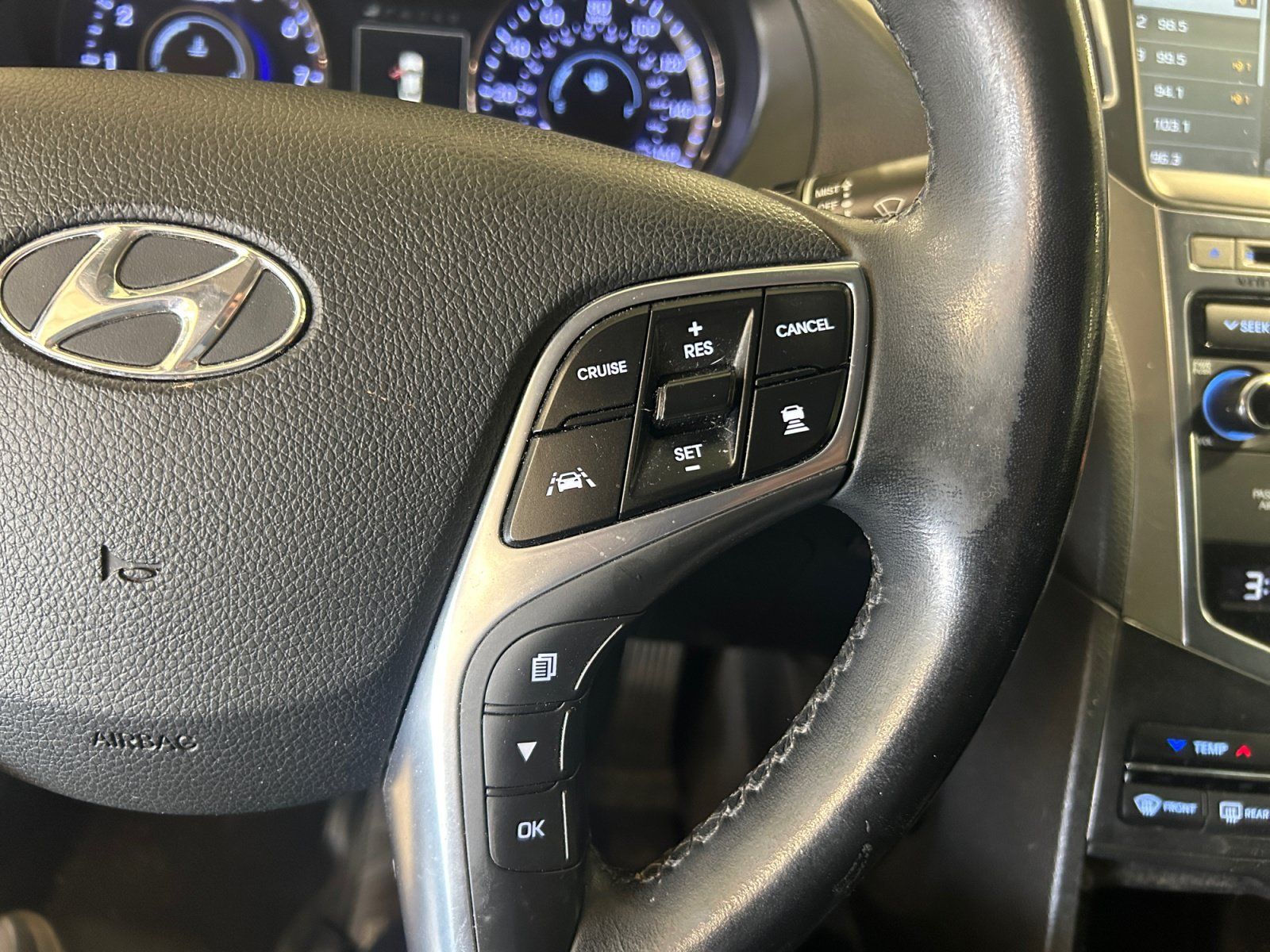 Used 2017 Hyundai Azera Limited FWD image 22