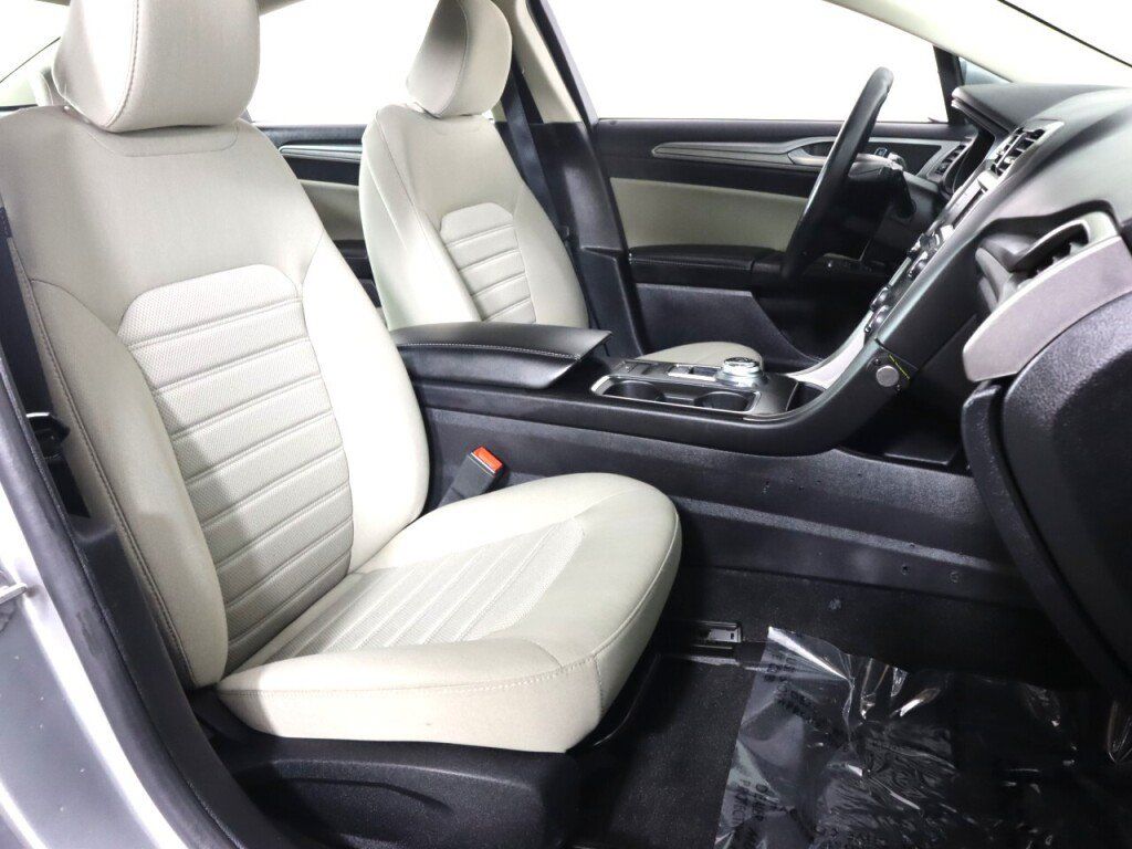 Used 2020 Ford Fusion S FWD image 39