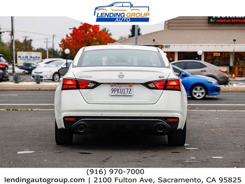 Used 2022 Nissan Altima 2.5 SR image 3