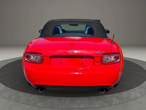 Used 2010 MAZDA MX-5 Miata Grand Touring w/ Premium Pkg RWD image 12