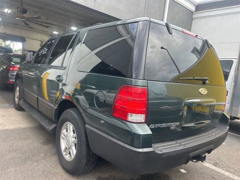 Used 2004 Ford Expedition XLT RWD image 2