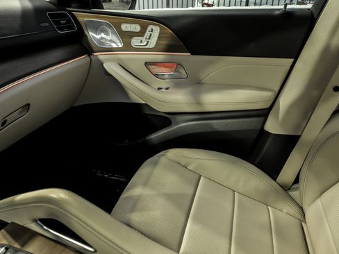 Used 2023 Mercedes-Benz GLS 450 450 image 48