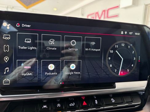 Certified 2022 GMC Sierra 1500 SLT w/ X31 Off-Road Package AWD/4WD image 19