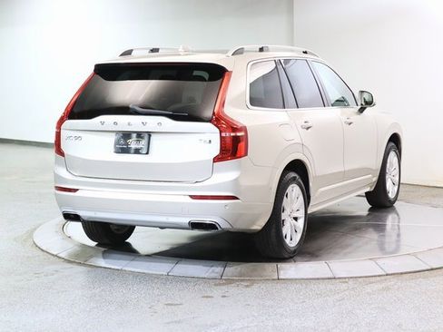 Used 2016 Volvo XC90 T6 Momentum w/ Momentum Plus Package image 10