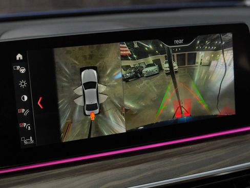 Used 2019 BMW 540i xDrive w/ Premium Package image 24