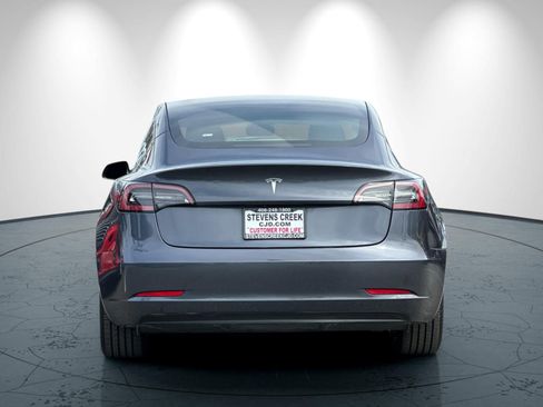 Used 2023 Tesla Model 3 Standard Range image 5