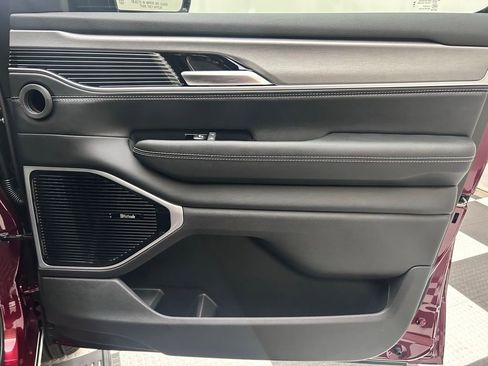 New 2026 Jeep Grand Wagoneer Limited AWD/4WD image 18
