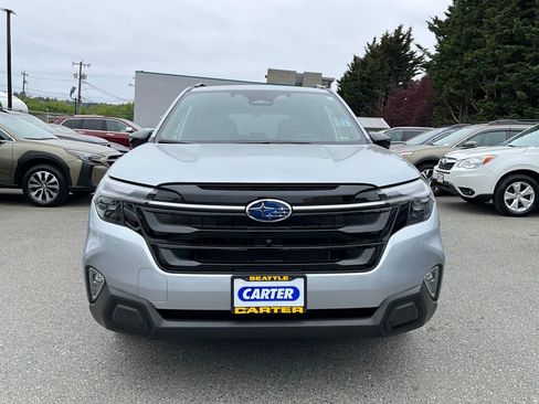 Certified 2025 Subaru Forester Touring AWD/4WD image 4
