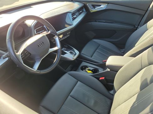 Used 2023 Audi Q4 e-tron Premium Plus RWD image 3