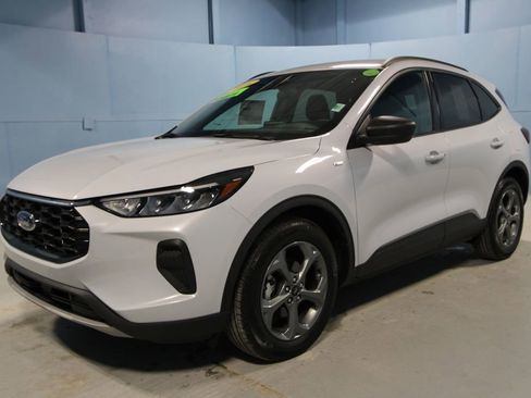 Used 2025 Ford Escape ST-Line w/ Equipment Group 301A image 30