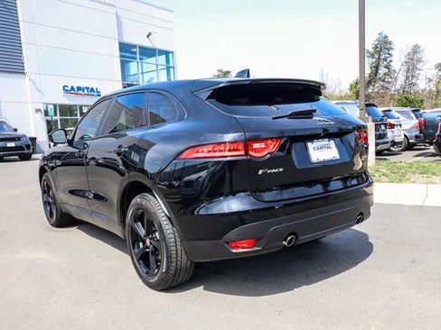 Used 2020 Jaguar F-PACE Premium image 15