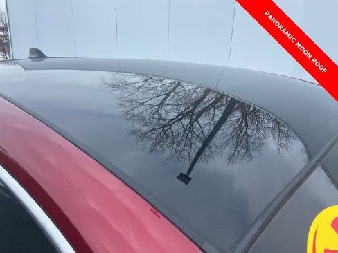 Certified 2024 Toyota Venza Nightshade image 4