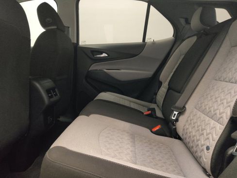 Used 2022 Chevrolet Equinox LS AWD/4WD image 18