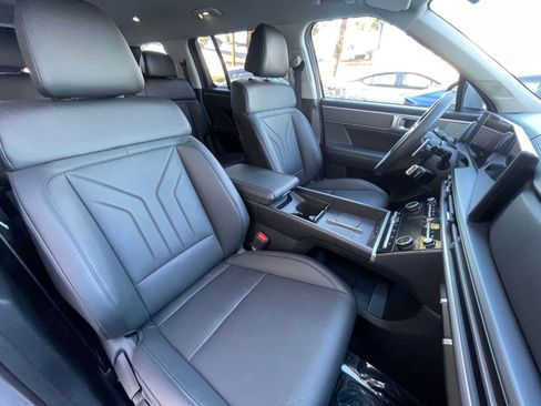 Used 2025 Hyundai Santa Fe SEL image 39