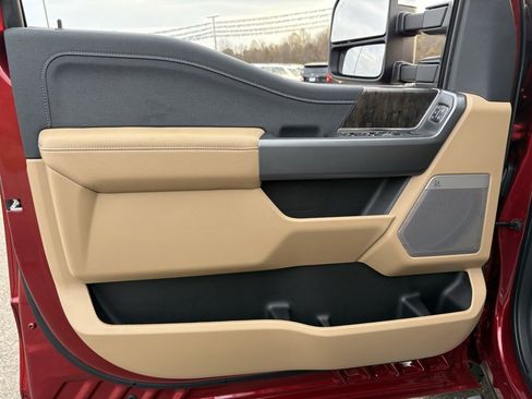 New 2026 Ford F250 Lariat w/ Lariat Premium Package image 38